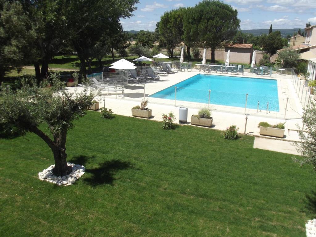Le Domaine Des Oliviers Hotel Pierrelatte Ruang foto