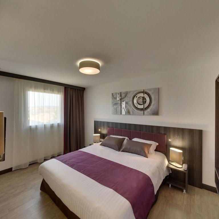 Le Domaine Des Oliviers Hotel Pierrelatte Ruang foto