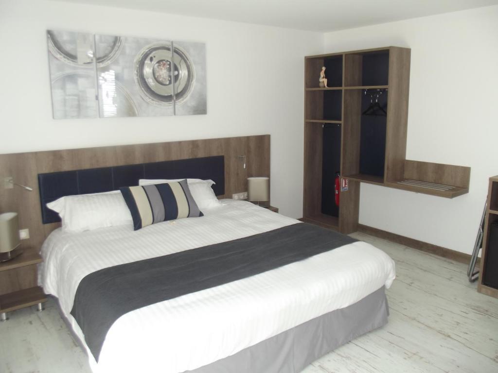 Le Domaine Des Oliviers Hotel Pierrelatte Ruang foto