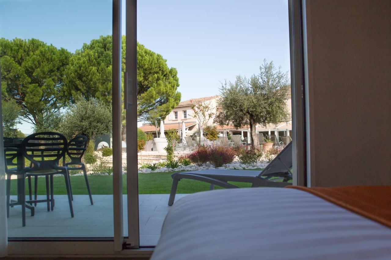 Le Domaine Des Oliviers Hotel Pierrelatte Bagian luar foto
